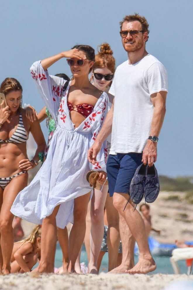Alicia Vikander e Michael Fassbender de férias em Espanha