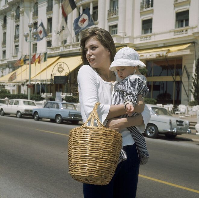 Jane Birki e Charlotte, em Nice (9 de setembro de 1972)