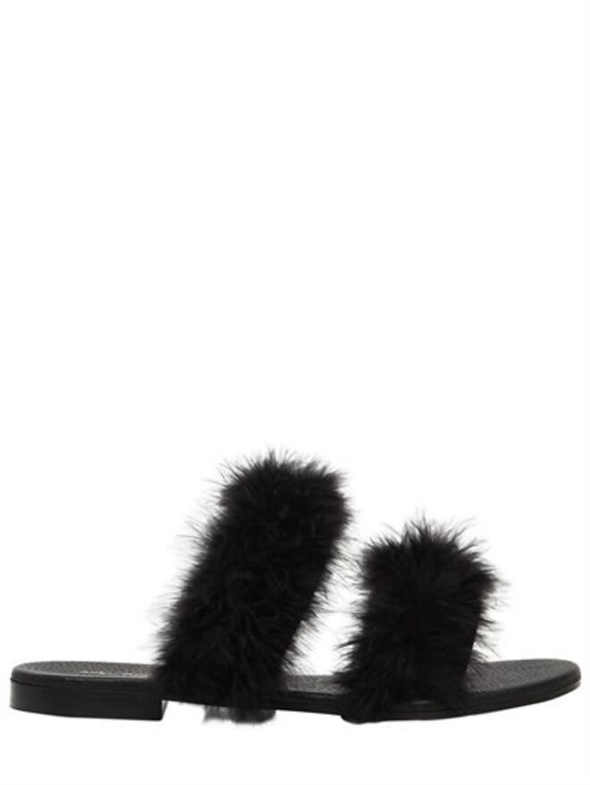 €300, Avec Modération