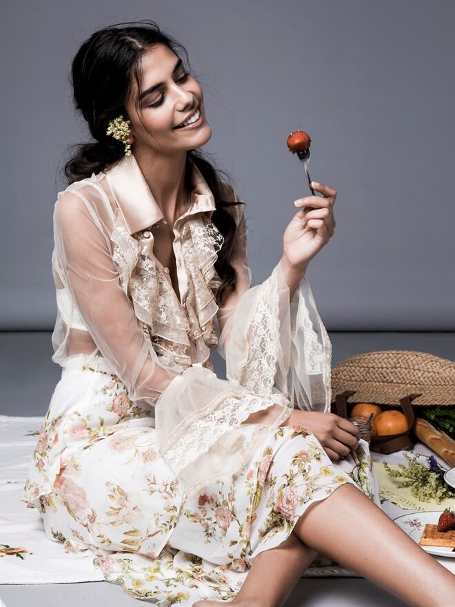 Picnic time | Styling de Marisa Correia Modelo: Isabela Valadero Face Models | Camisa, Du Chic à Vendre. Saia, Zara