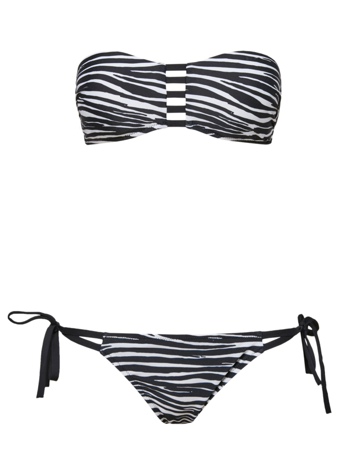 €14,90 e €7,50, Calzedonia 