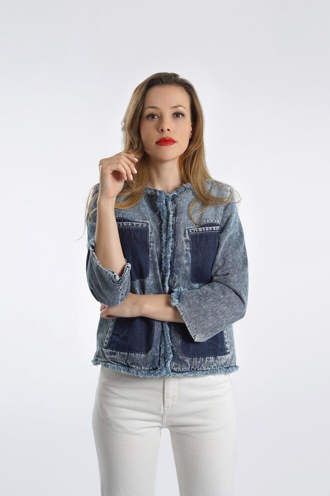 Marca portuguesa Aly John apresenta coleção inspirada pelo poder feminino