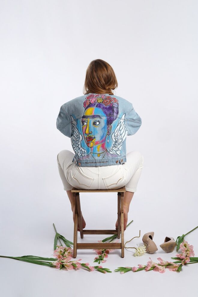 Marca portuguesa Aly John apresenta coleção inspirada pelo poder feminino