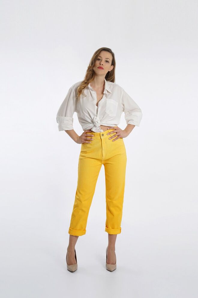 Marca portuguesa Aly John apresenta coleção inspirada pelo poder feminino