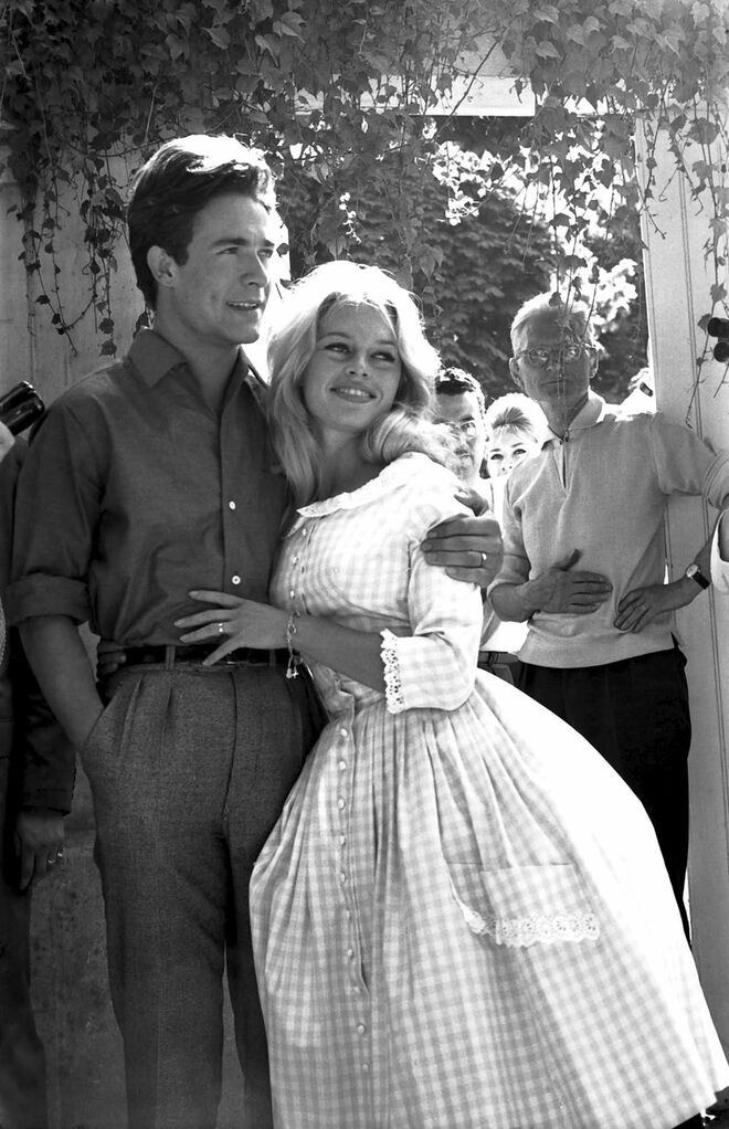 Brigitte Bardot (1957) | Casamento com Jacques Charrier.