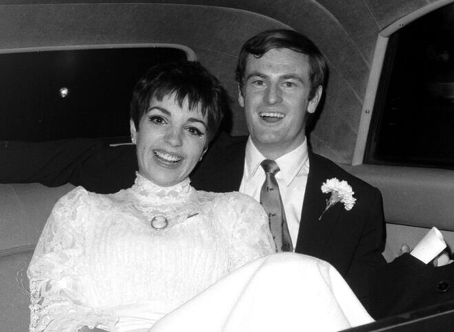 Liza Minelli (1967) | Casamento com Peter Allen.