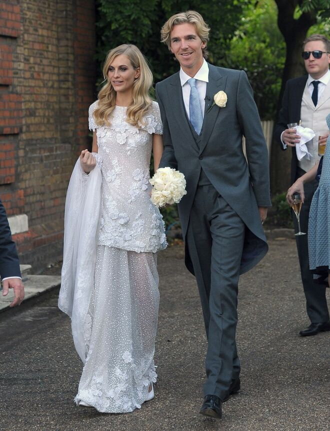 Poppy Delevingne (2014) | Casamento com james Cook. Vestido Chanel.
