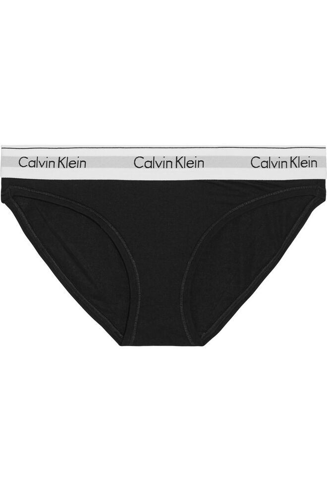 €24, Calvin Klein em Net-a-Porter.com