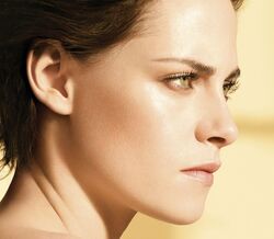 Kirsten Stewart na campanha do novo perfume da Chanel