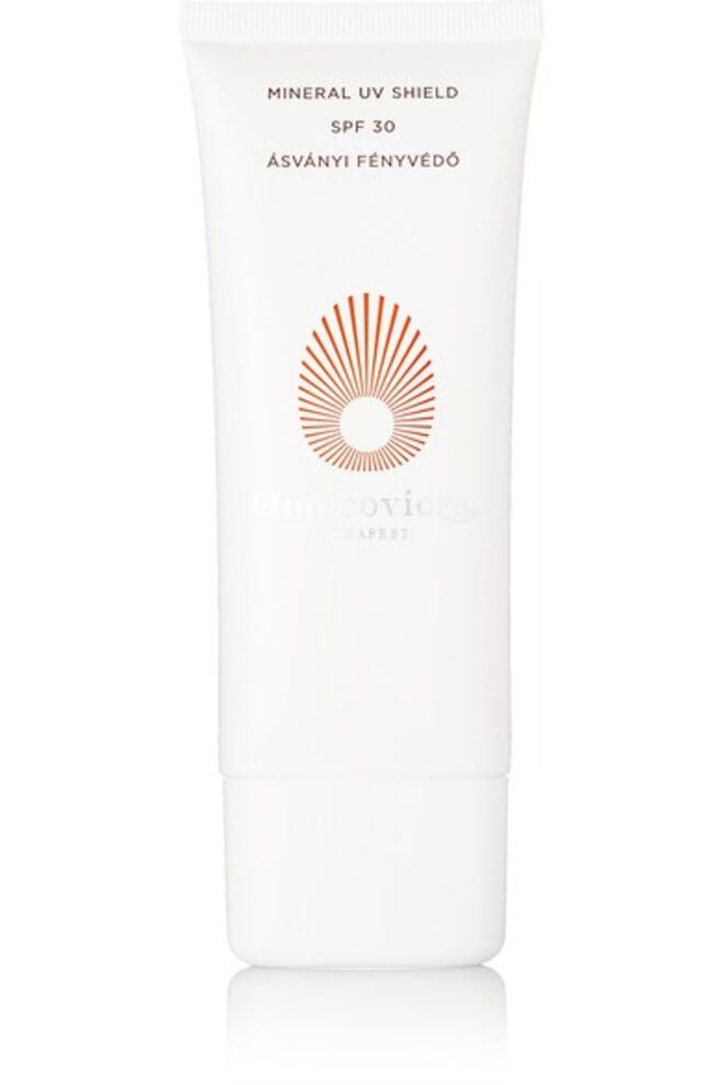 Mineral UV Shield, SPF30, €95, Omorovicza, em www.net-a-porter.com