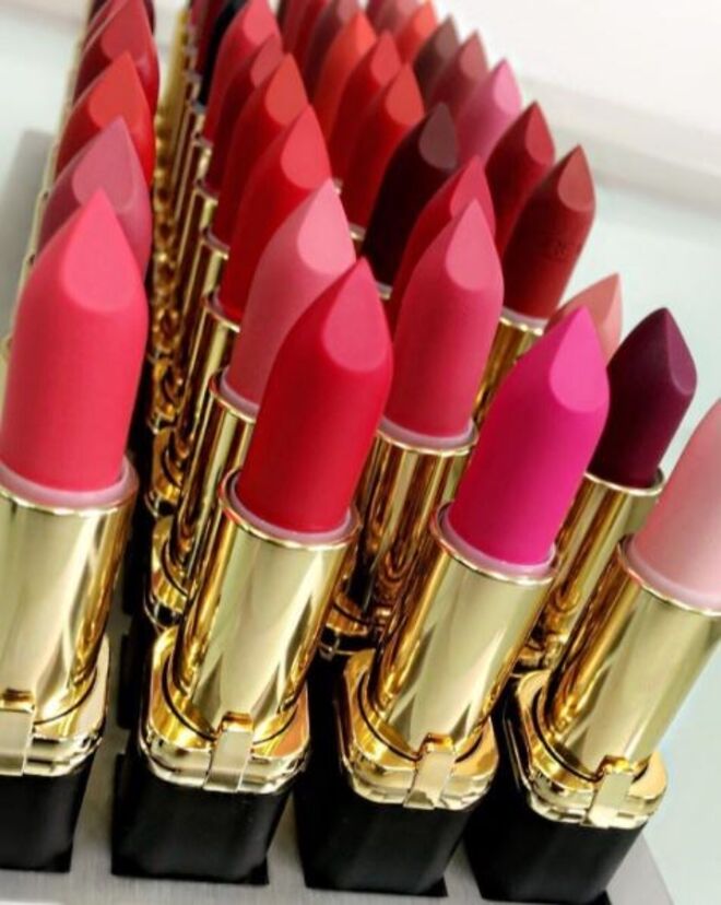 Doutzen Kroes é o rosto da colaboração da L’Oréal Paris com a Balmain