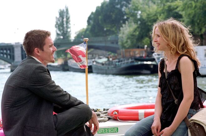 ANTES DO AMANHECER (1995) | Um clássico que sabe muito bem misturar viagem e romance. A história de Jesse (Ethan Hawke) e Céline (July Delpy) que se conhecem num comboio entre Bucareste e Paris.