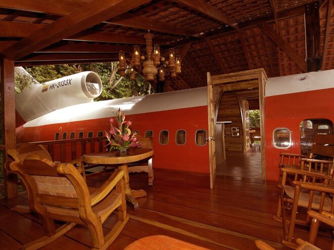 AVIÃO | Em Puntarenas, na Costa Rica. Tem 2 quartos, 2 casas de banho e uma kitchenette. €298/noite