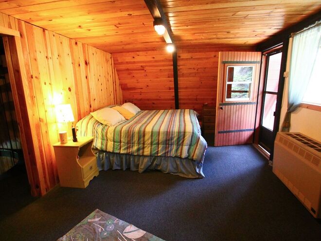 CABANA | No Novo México, nos Estados Unidos. São 3 quartos e varandas que se abrem para uma vista deslumbrante para as montanhas ou para o rio. €246/noite