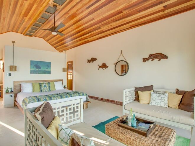 ILHA DESERTA | Em Belize, nas Caraíbas. Tem 5 quartos, 6 casas de banho e uma piscina. €1668/noite