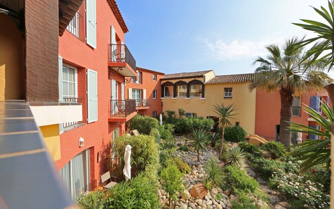 HOTEL BYBLOS | Saint-Tropez, França. 