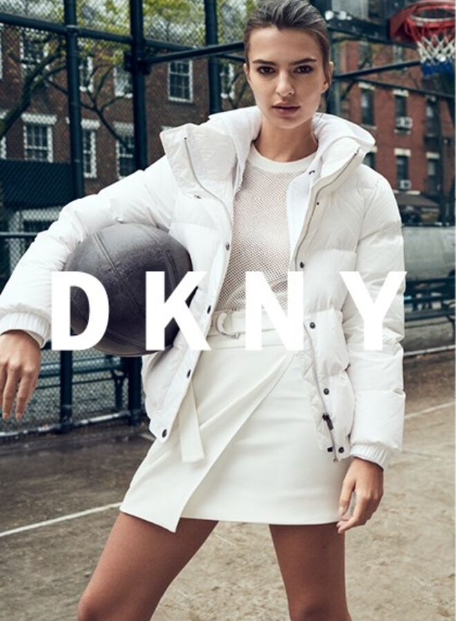  OnlyInDKNY: Emily Ratajkowski na campanha DKNY para o inverno 2017