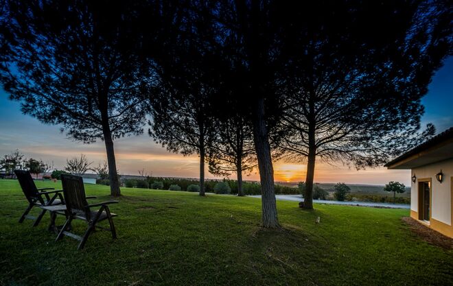 Vila Galé Clube de Campo: Noite em quarto standard duplo a partir de €65/noite por pessoa.