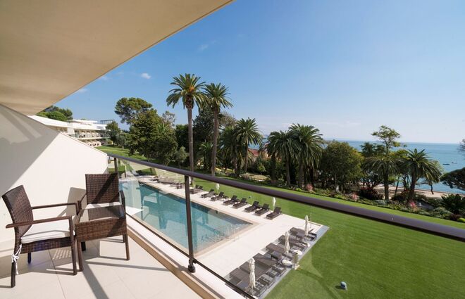 Vila Galé Collection Palácio dos Arcos: Noite em quarto standard duplo a partir de €99,50/noite por pessoa.