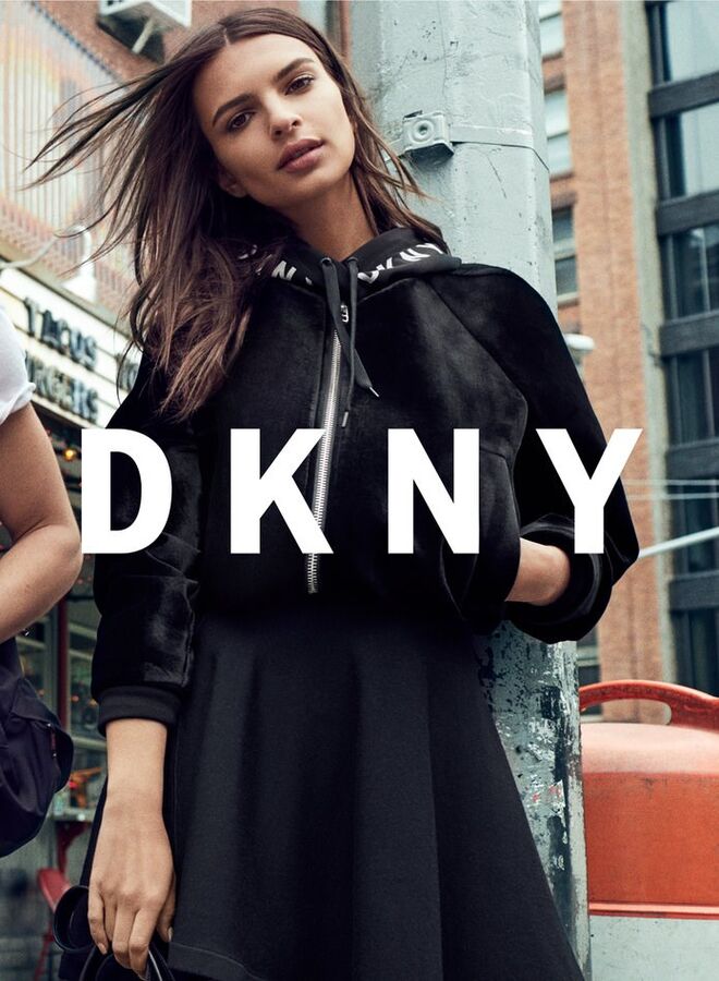 Emily Ratajkowski. DKNY para outono/inverno 2017-2018 | © Sebastian Faena