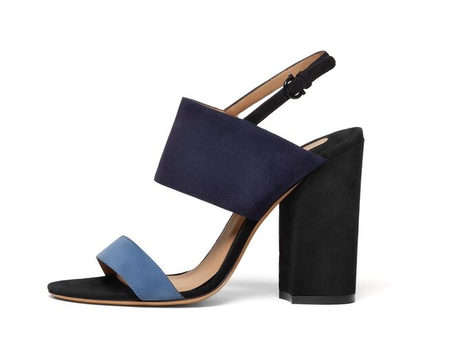 Sandálias, Salvatore Ferragamo (preço sob consulta)