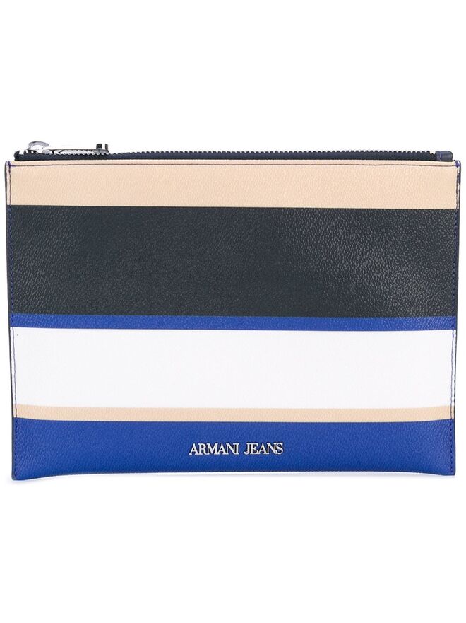 Carteira, €79, Armani Jeans, em farfetch.com