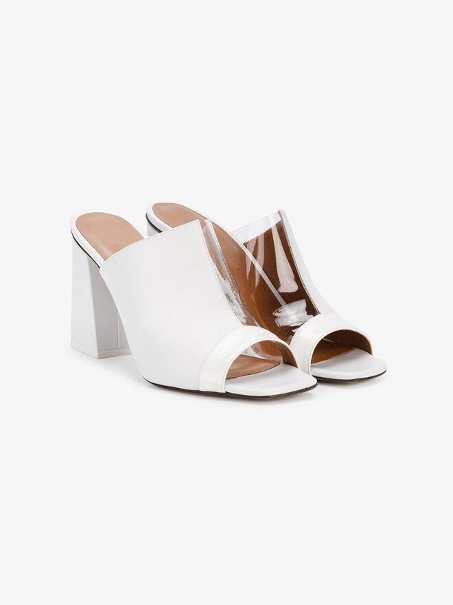 Mules, €414, Neous em brownsfashion.com