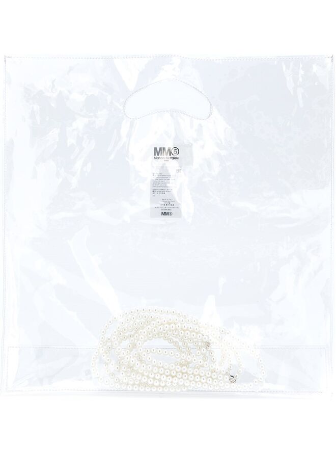 Carteira, €212, MM6 Maison Margiela em farfetch.com