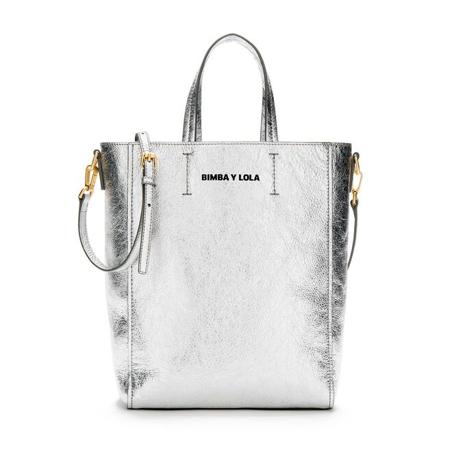 Carteira, €185, BIMBA Y LOLA