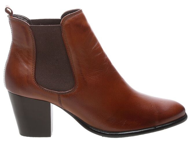 Sapatos, Arezzo (preço sob consulta)