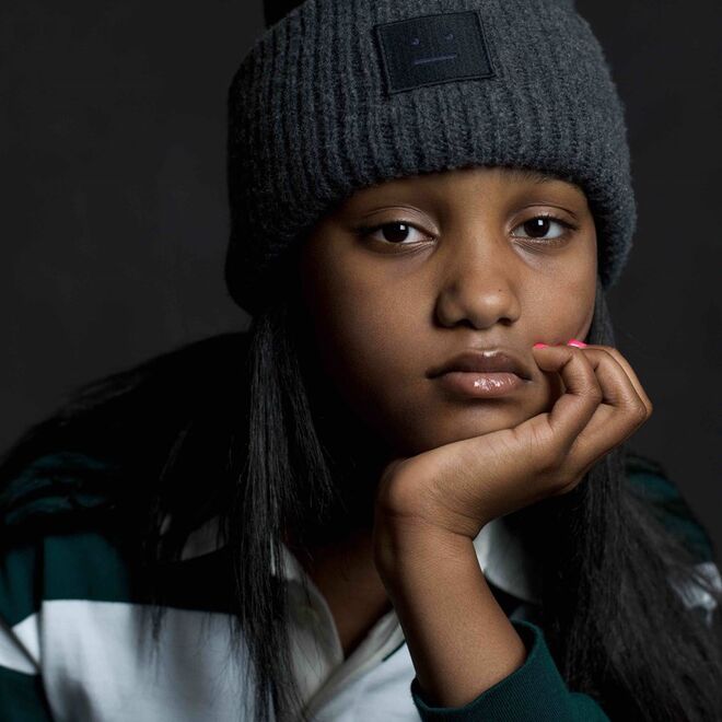 Acne Studios lança campanha com pais homossexuais