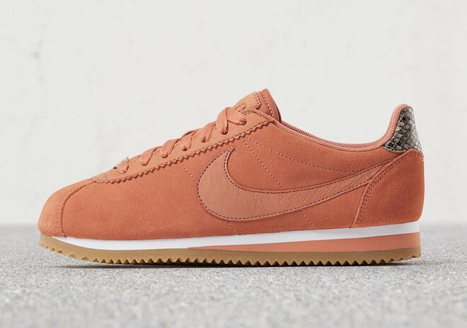 O modelo Nike Cortez tem nova versão