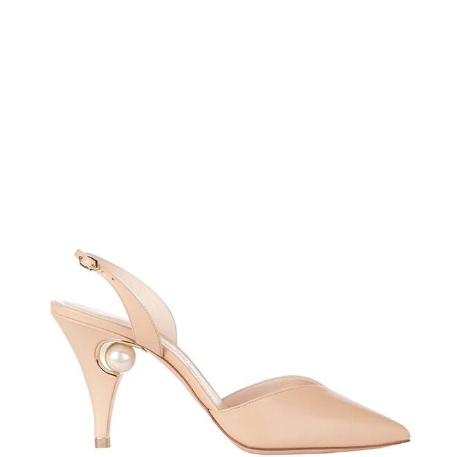 Sapatos, €650, Nicholas Kirkwood