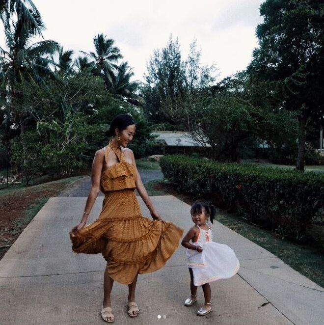 Instagram @chrisellelim