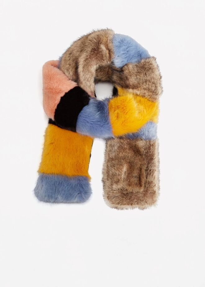 Cachecol, €35,99, Mango