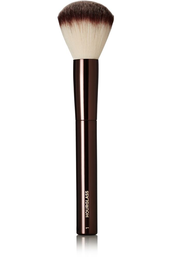 Powder Brush, €55, Hourglass em net-a-porter.com