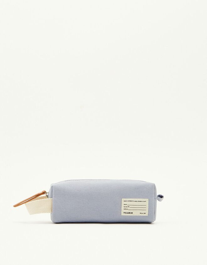 Estojo, €5,99, Pull&Bear