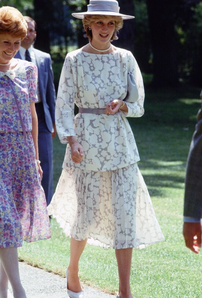 14 de junho 1983 | Com um vestido de Jasper Conran, em Ottawa.