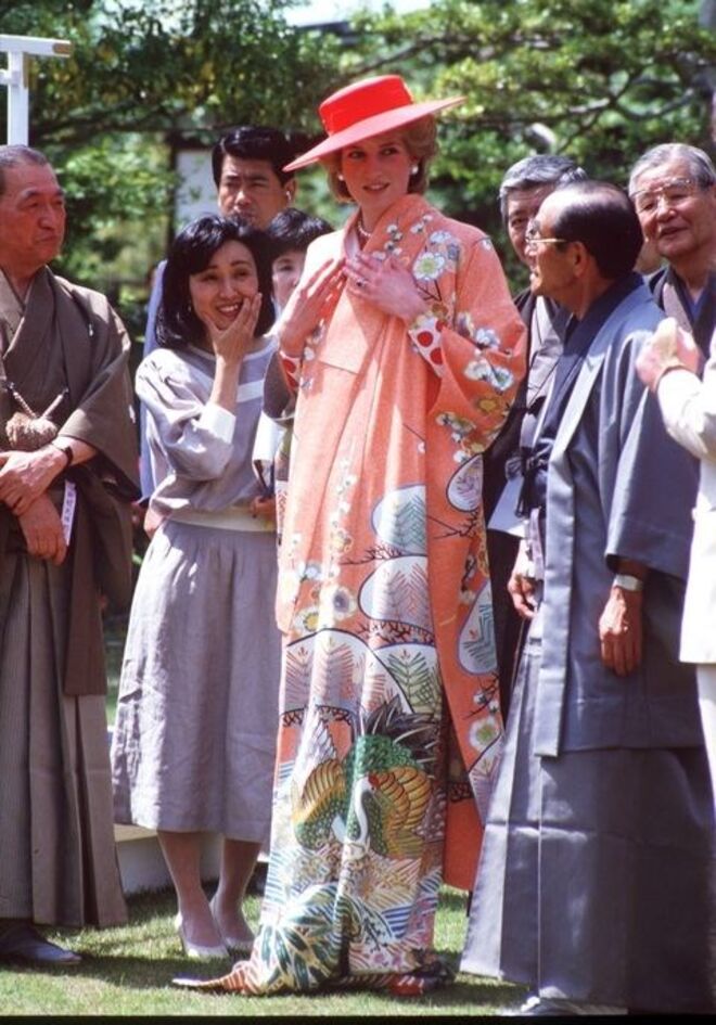 1 de janeiro 1986 | Com um quimono, durante a visita real ao Japão.