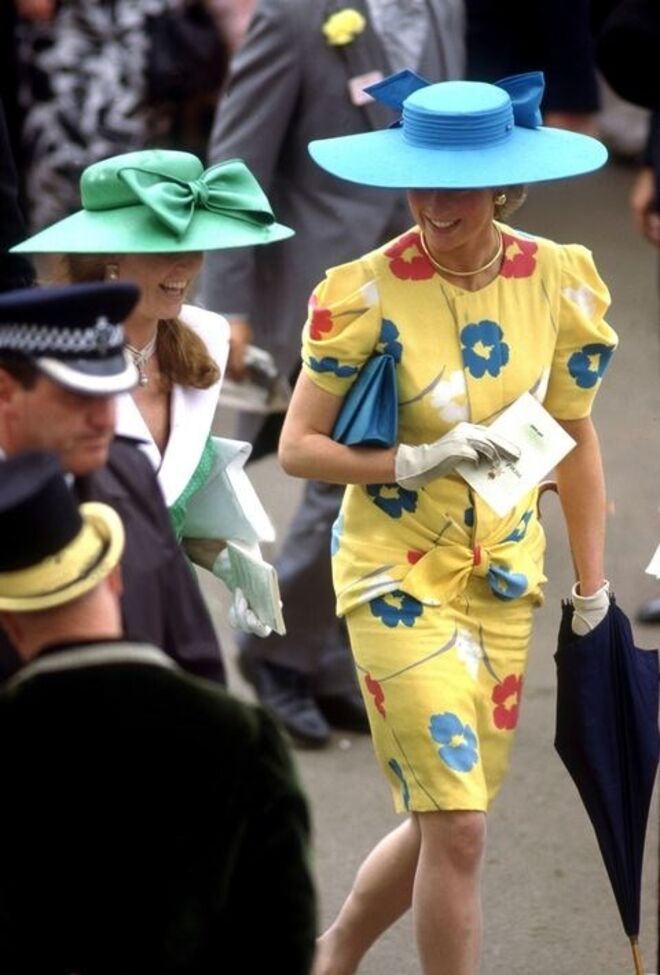 Junho 1987 | Ao lado de Sarah Ferguson, durante as corridas de Royal Ascot.