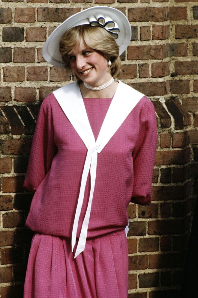 Setembro 1982 | No casamento de um amigo, em Londres.