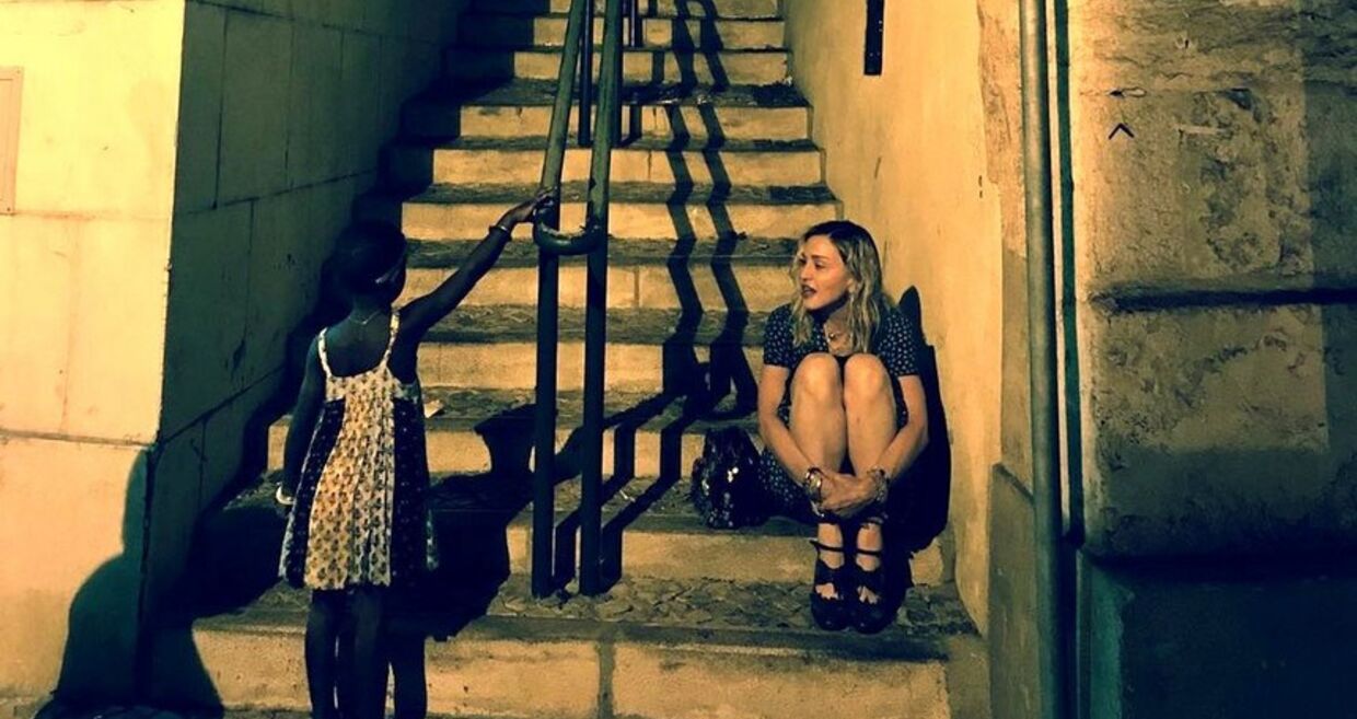 Em Alfama também se ouviu cantar ‘Like A Virgin’