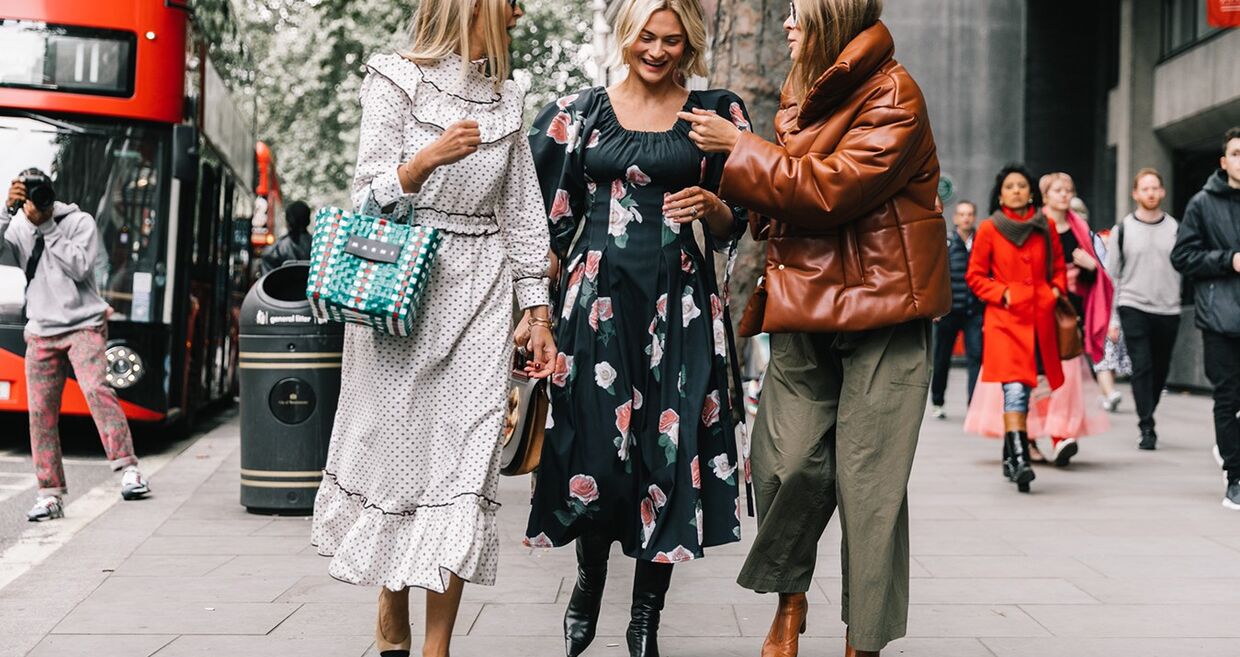 Este é o vestido mais popular do streetstyle