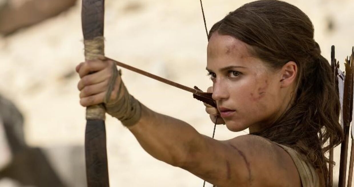 O cartaz de ‘Tomb Raider’, com Alicia Vikander, está a causar polémica