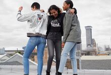Kilo Kish (711 Skinny), Tommy Genesis (721 High Rise Skinny) e Miya Folick (501 Skinny)