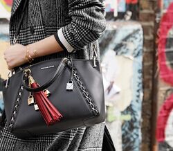 A campanha Michael Kors The Walk chega a Londres