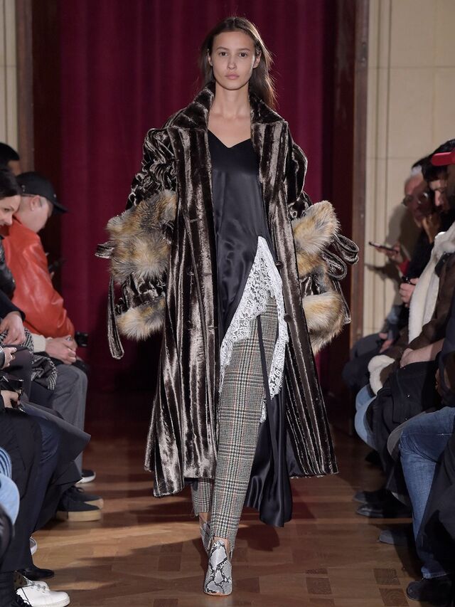 Y/Project outono/inverno 2017, por Glenn Martens.