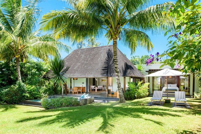 FLACQ, Ilhas Maurício |Esta recém renovada vila está integrada no galardoado Four Seasons Anahita Resort, reconhecido pelos seus espetaculares jardins tropicais e vistas impressionantes. Os moradores têm acesso direto ao resort e às suas facilidades. Avaliada em mais de 1.5 milhão de euros.