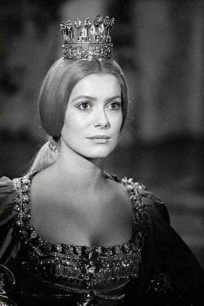 A Princesa com Pele de Burro (1970), de Jacques Demy