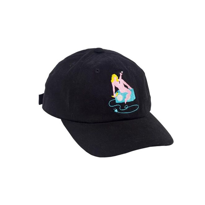 Boné em algodão, €42, Carne Bollente